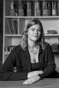 Imagine et développe des aménagements intérieurs sur mesure, en conciliant esthétique, fonctionnalité et bien-être des utilisateurs dans chaque espace.